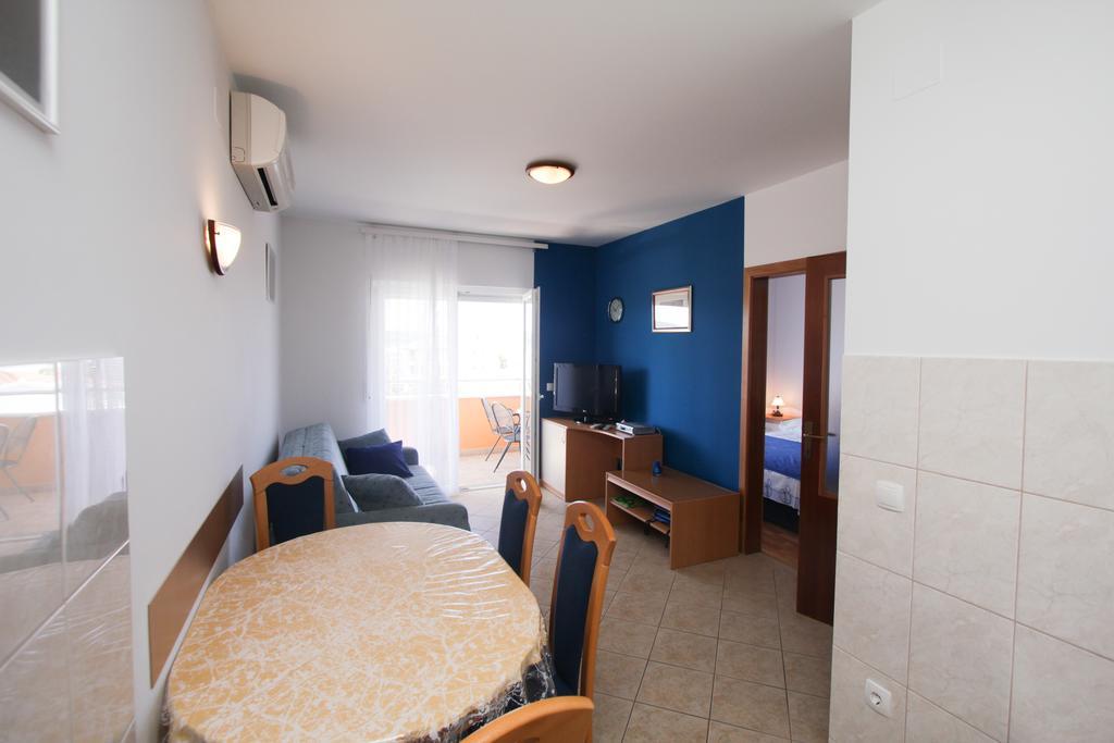 Apartments Spirito Rogoznica  Buitenkant foto