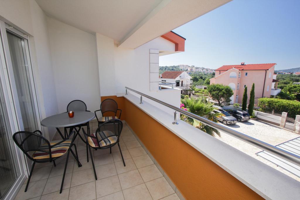 Apartments Spirito Rogoznica  Buitenkant foto